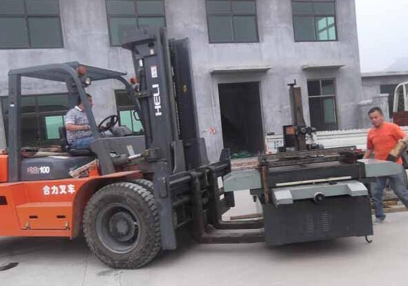 硚口区建材市场瓷砖卸货，怕有破损，哪种叉车出租操作更平稳